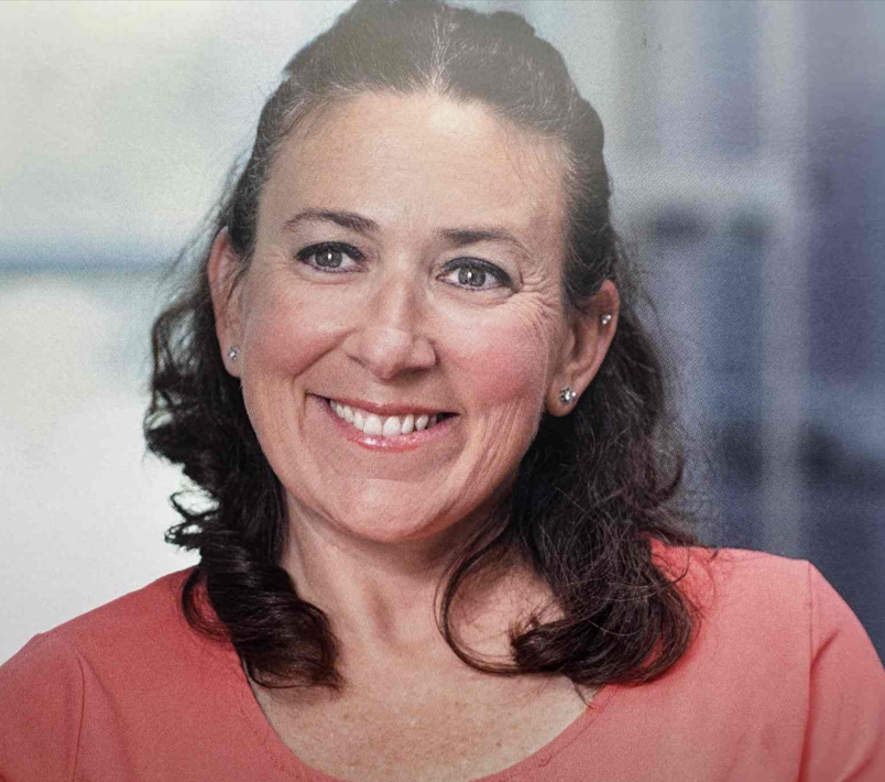 woman with dark brown hair