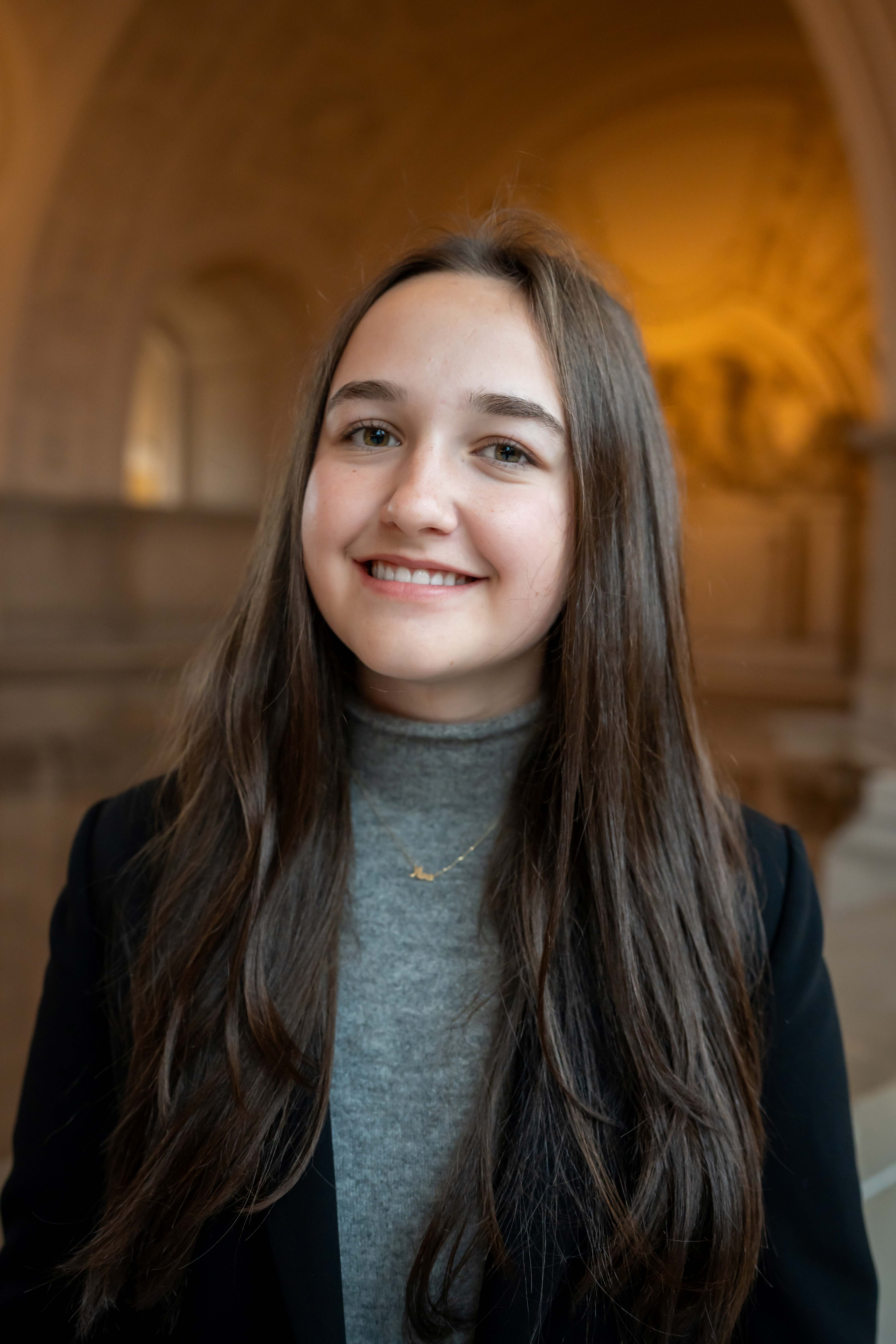 Larawan ni Youth Commissioner Ava Oram sa City Hall