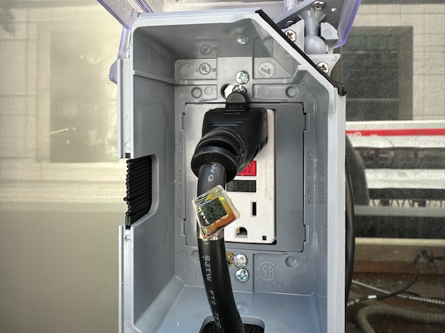 photo of an outdoor rated receptacle