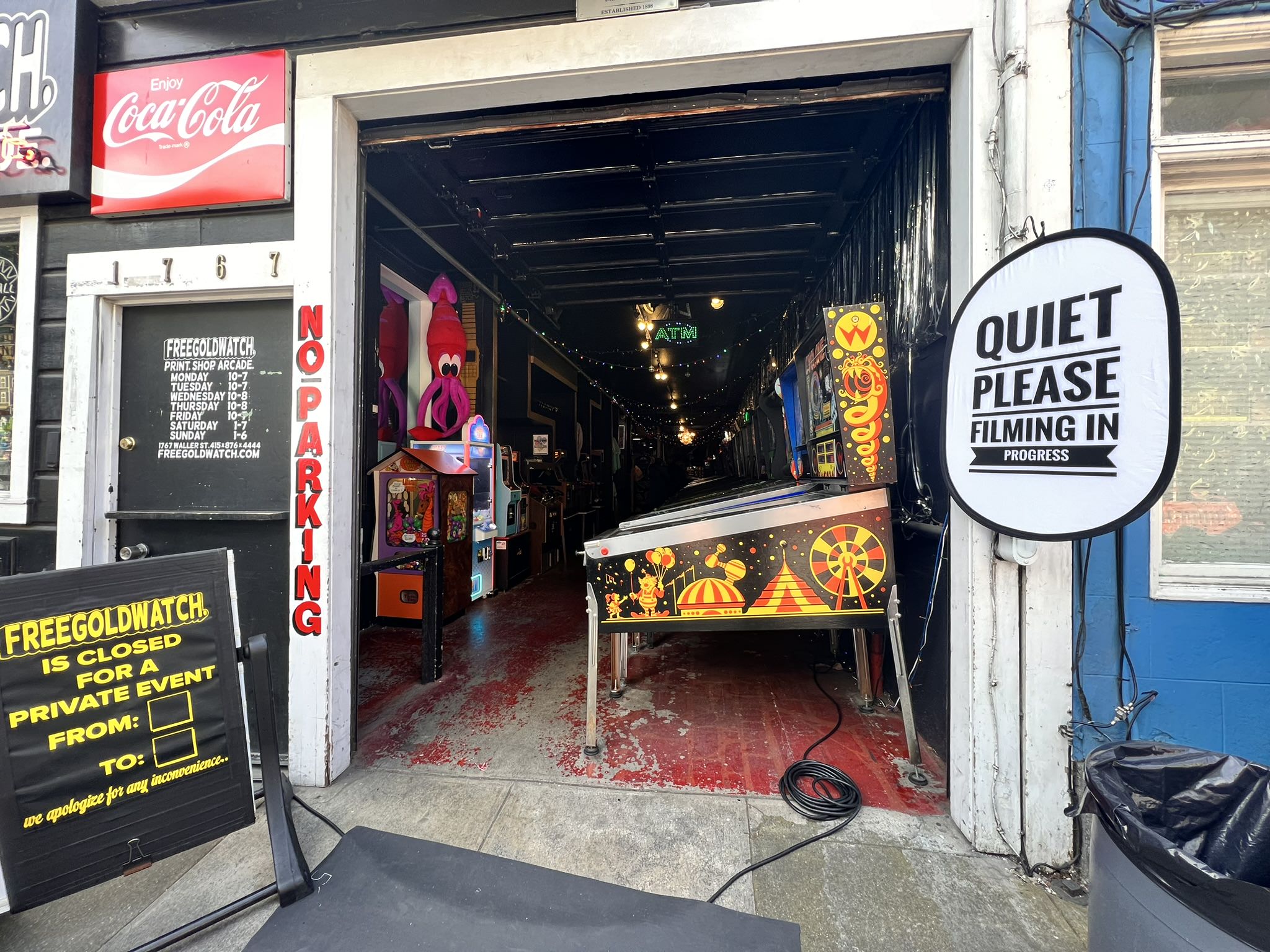 Production image of Free Gold Watch a pinball arcade.