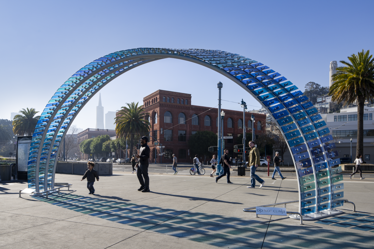 Image of blue archway public art by artist Ana Teresa Fernández at Pier 27 on the Embarcadero